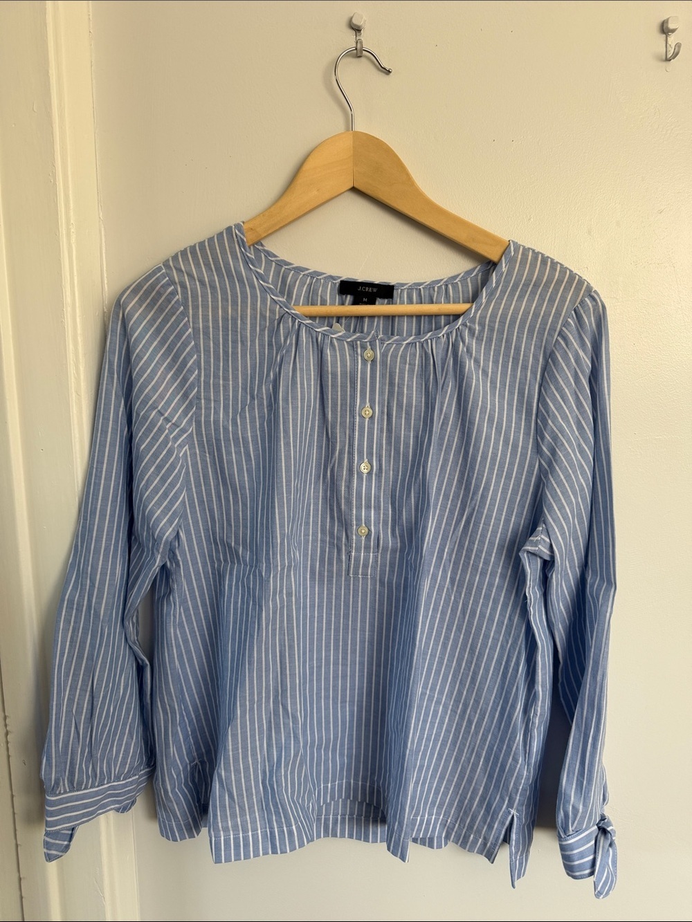 J. Crew Blue and White Striped Button-Front Casual Shirt size M 100% cotton